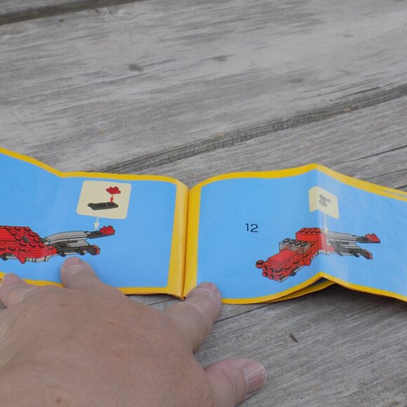 LEGO CREATOR BOOKLET - Picture 7 of 14